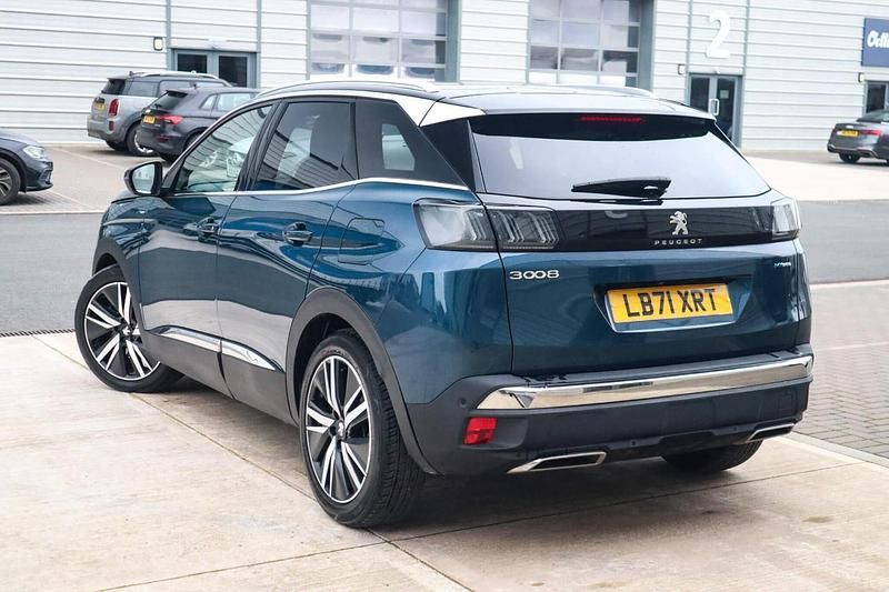 Used Peugeot 3008 Premium 222 HP (163 kW) 2022 Blue SUV