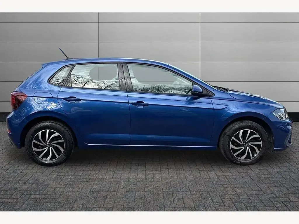 Używany VW Polo Life 80 KM (58 kW) 2022 Niebieski Hatchback