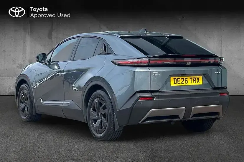 New Toyota C-HR+ Design 164 kW (224 HP) 2026 Mineral with black roof SUV