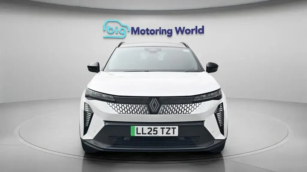 Used Renault Scenic E-Tech Esprit Alpine 161 kW (220 HP) 2024 White and black SUV