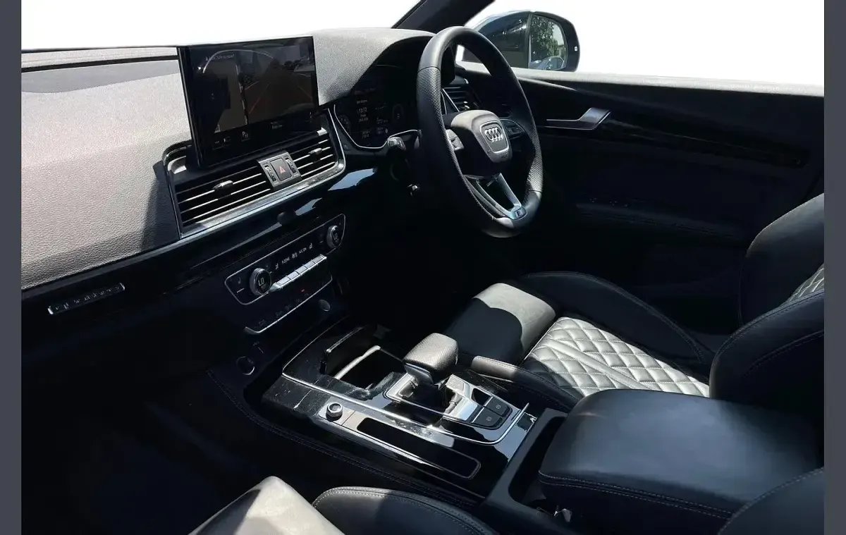 Used Audi Q5 Advanced 261 HP (191 kW) 2023 Blue SUV