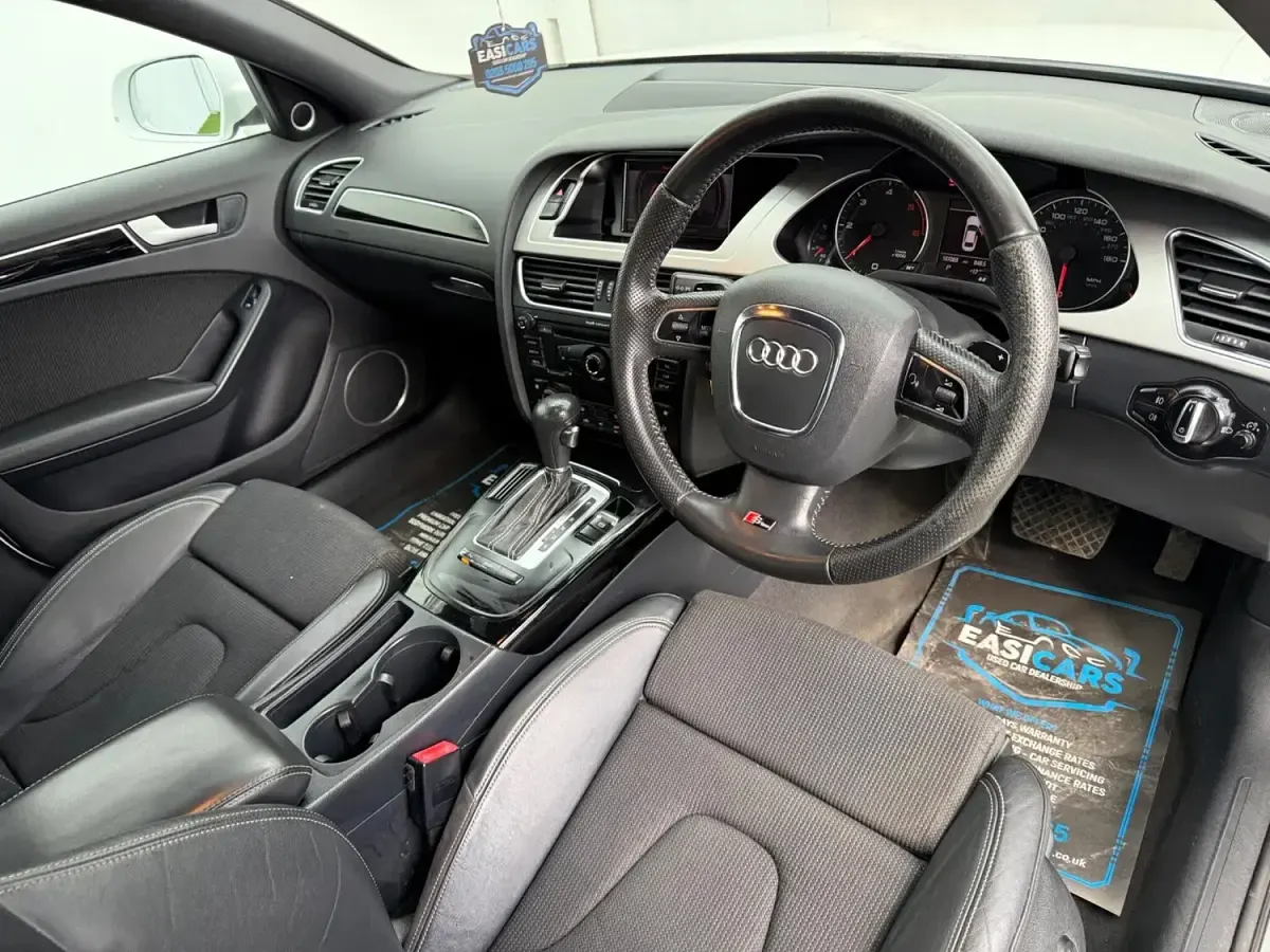 Used Audi A4 Black Edition 143 HP (105 kW) 2011 White Sedan