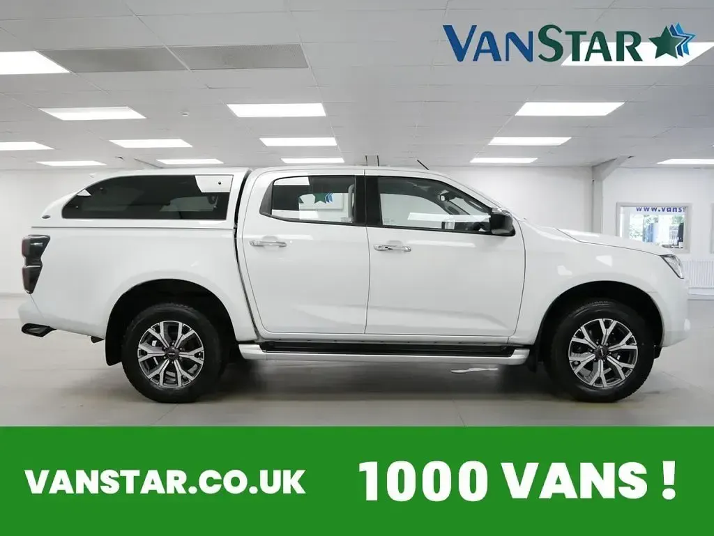 Used Isuzu D-Max 164 HP (120 kW) 2023 White Pickup
