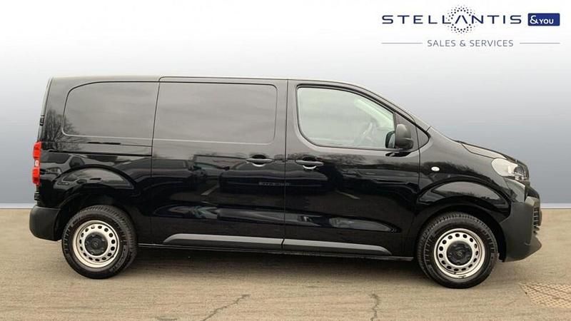 Used Peugeot Expert 143 HP (105 kW) 2025 Black Van