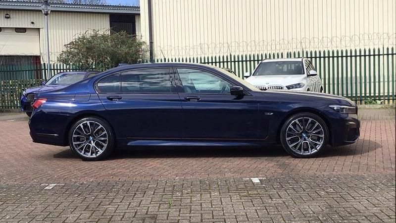 Used BMW 745e M Sport 389 HP (286 kW) 2022 Blue Sedan