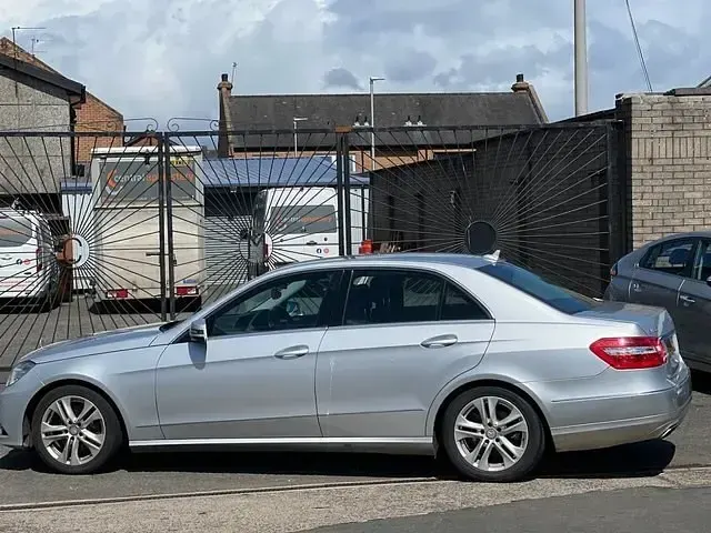 Used Mercedes E300 231 HP (169 kW) 2013 Silver Sedan