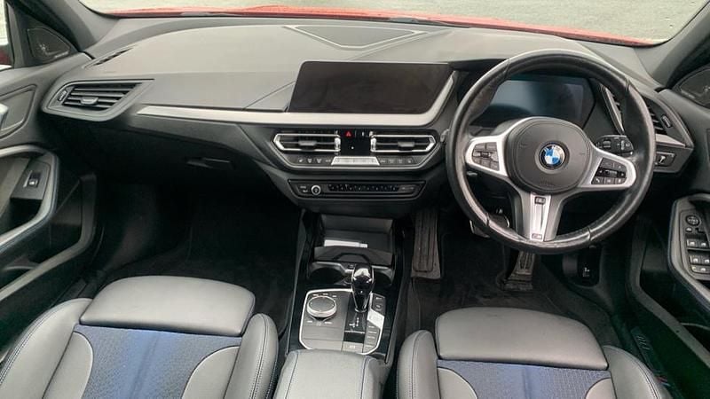 Used BMW 118 M Sport 134 HP (98 kW) 2023 Red Hatchback