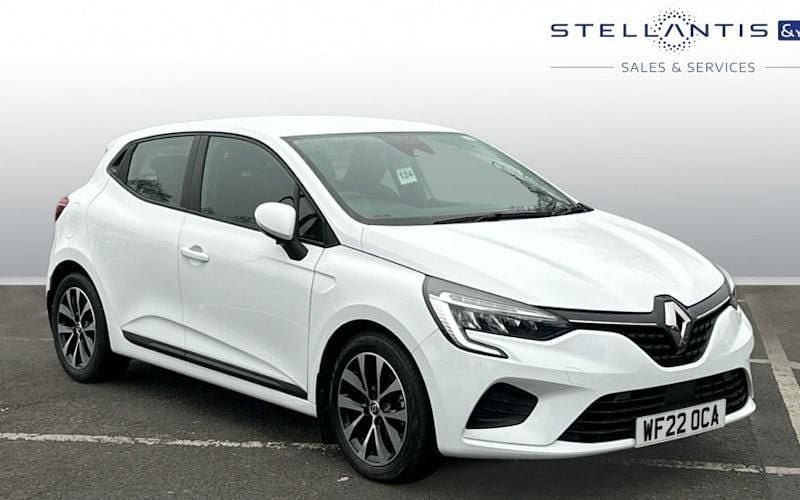 Used Renault Clio V Iconic 140 HP (102 kW) 2022 Hatchback