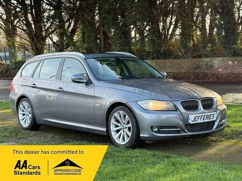Used BMW 320 Exclusive 184 HP (135 kW) 2011 Grey Estate