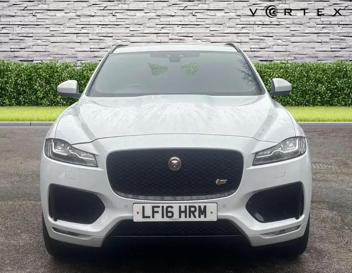Usado Jaguar F-Pace S 300 HP (220 kW) 2016 Branco SUV