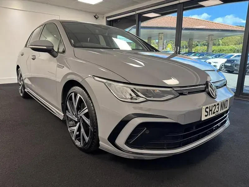Used VW Golf VIII R-line 130 HP (95 kW) 2023 Moonstone grey Hatchback