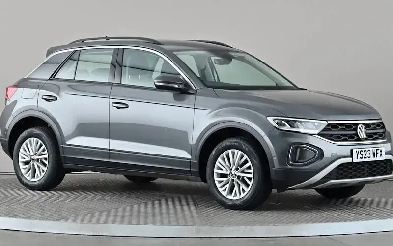 Used VW T-Roc Life 110 HP (80 kW) 2023 SUV
