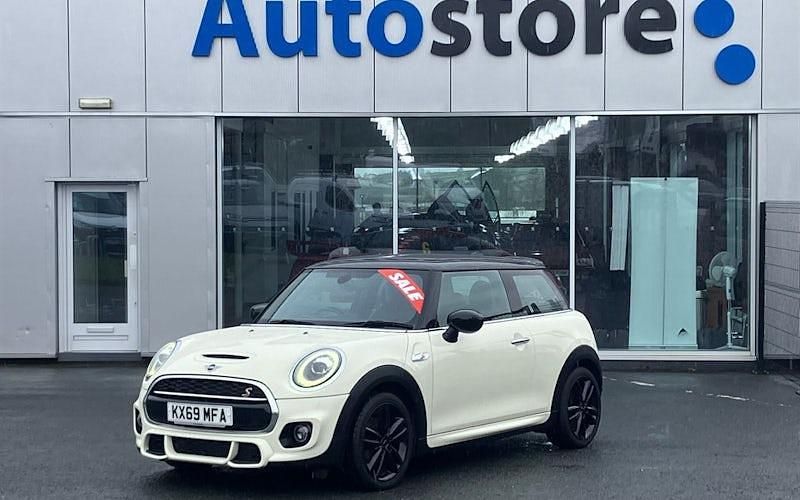 Used Mini Cooper S Hatch 192 HP (141 kW) 2019 White Hatchback
