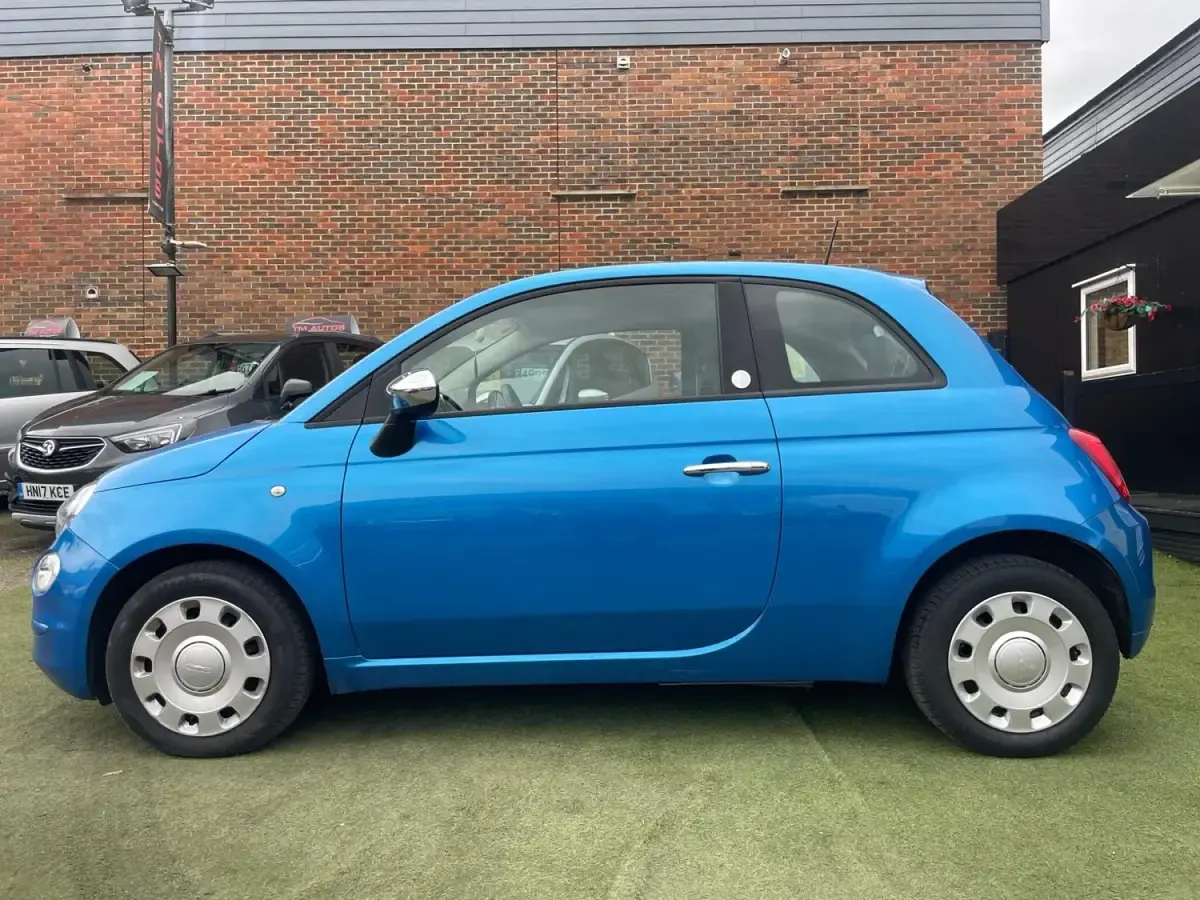 Usado Fiat 500 Mirror 69 HP (50 kW) 2017 Azul Citadino