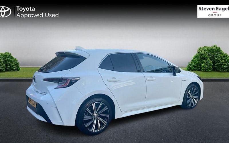 Used Toyota Corolla Design 122 HP (89 kW) 2022 Hatchback