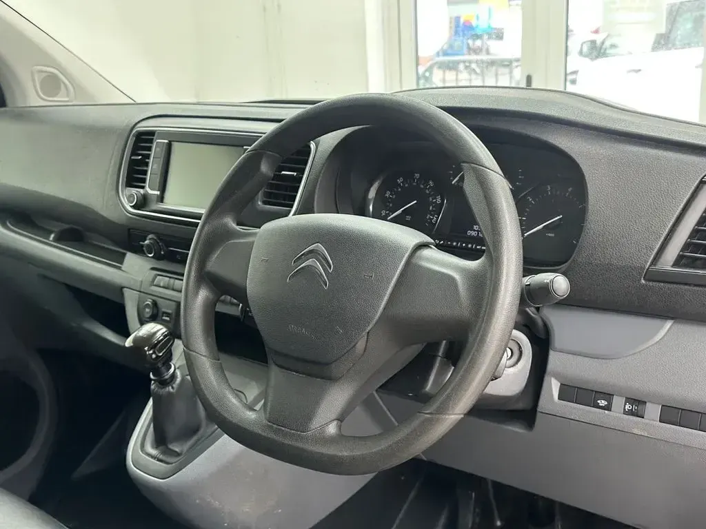 Used Citroën Dispatch 2017 White MPV
