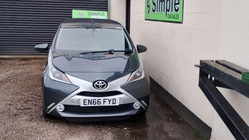 Used Toyota Aygo X-clusiv 68 HP (50 kW) 2017 Grey Hatchback
