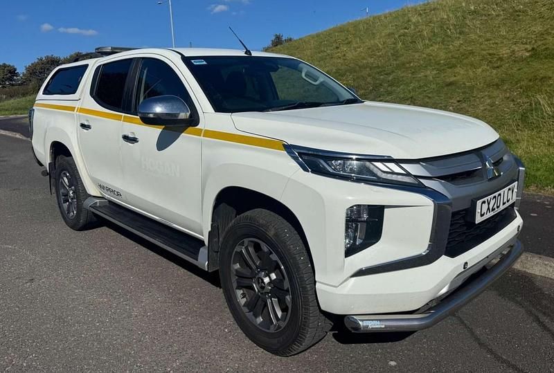 White Used 2020 Mitsubishi L200 Warrior Pickup | £12,000 (Fair price) - Image 1/4
