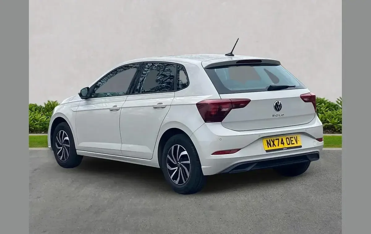Begagnad VW Polo Life 80 HK (58 kW) 2024 Grå Halvkombi