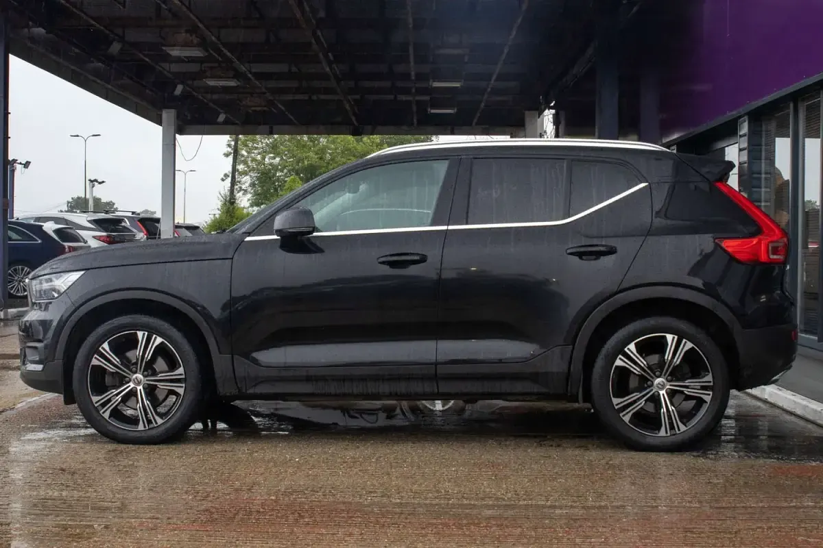 Used Volvo XC40 Inscription 190 HP (139 kW) 2020 Black SUV