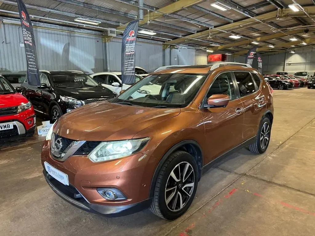 Used Nissan X-Trail Tekna 130 HP (95 kW) 2016 Orange SUV