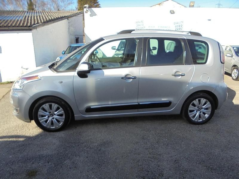 Używany Citroën C3 Picasso Exclusive 90 KM (66 kW) 2011 Srebrny Minivan