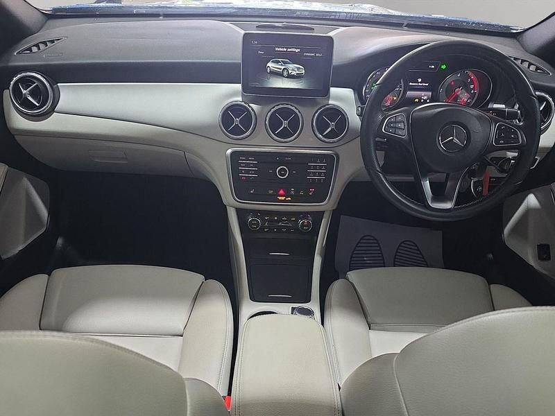 Used Mercedes GLA200 Premium 136 HP (100 kW) 2016 Blue SUV