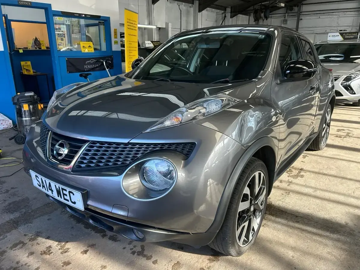 Usado Nissan Juke N-TEC 2014 Gris SUV