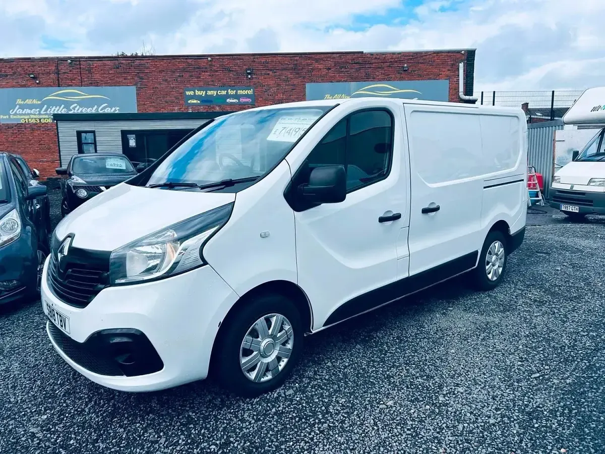 Used Renault Trafic Business 2018 White MPV