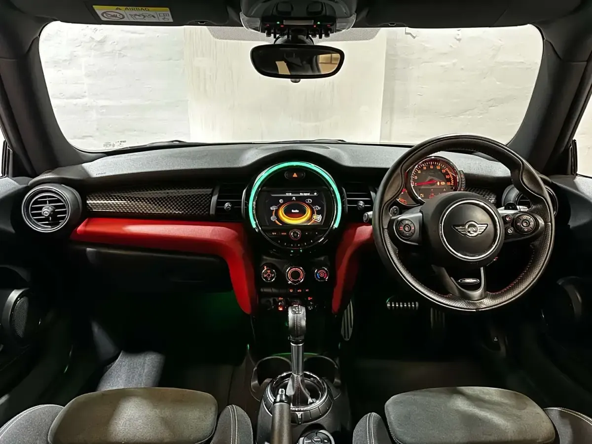 Begagnad Mini John Cooper Works Hatch 2015 Grön Halvkombi