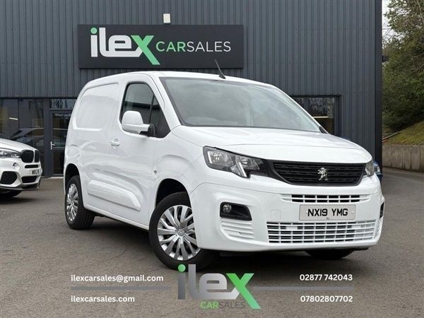White Used 2019 Peugeot Partner S MPV | £6,495 (Fair price) - Image 1/1