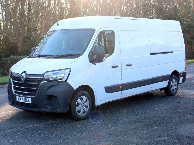 White Used 2021 Renault Master Business Van | £13,950 (Good price) - Image 1/4