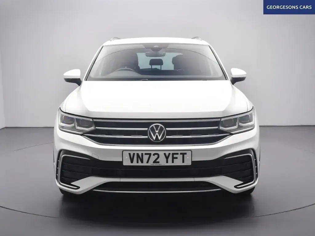 Usado VW Tiguan R-line 150 HP (110 kW) 2022 Branco SUV