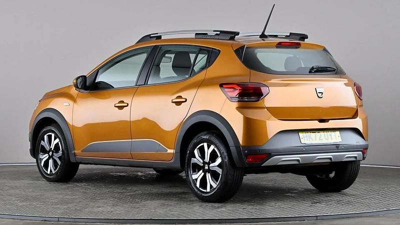 Used Dacia Sandero Prestige 100 HP (73 kW) 2022 Orange Hatchback