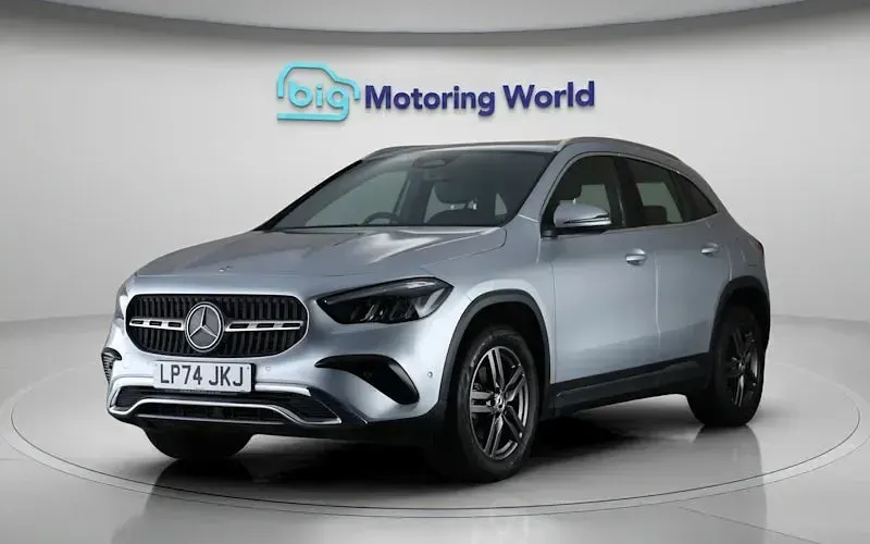 Used Mercedes GLA180 Sport Edition 136 HP (100 kW) 2025 Silver SUV