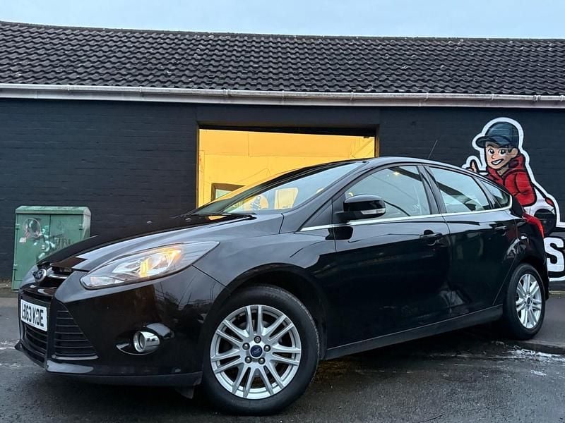 Used Ford Focus Titanium 125 HP (91 kW) 2013 Black Hatchback