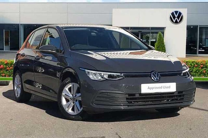 Used 2022 VW Golf VIII | £18,499 (Good price) - Image 1/4