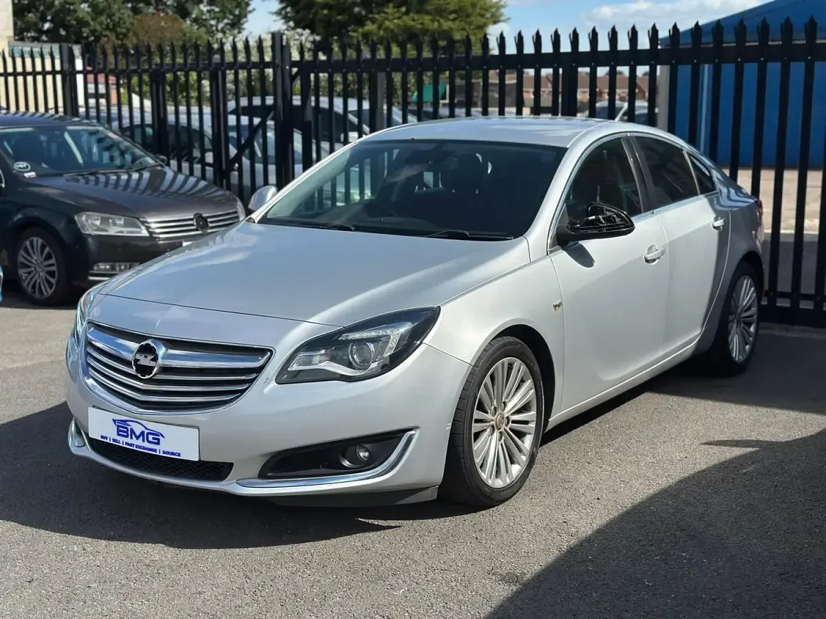 Used Vauxhall Insignia S 2014 Silver Hatchback