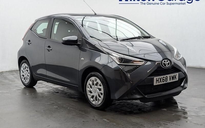 Used Toyota Aygo X-play 72 HP (52 kW) 2020 Hatchback