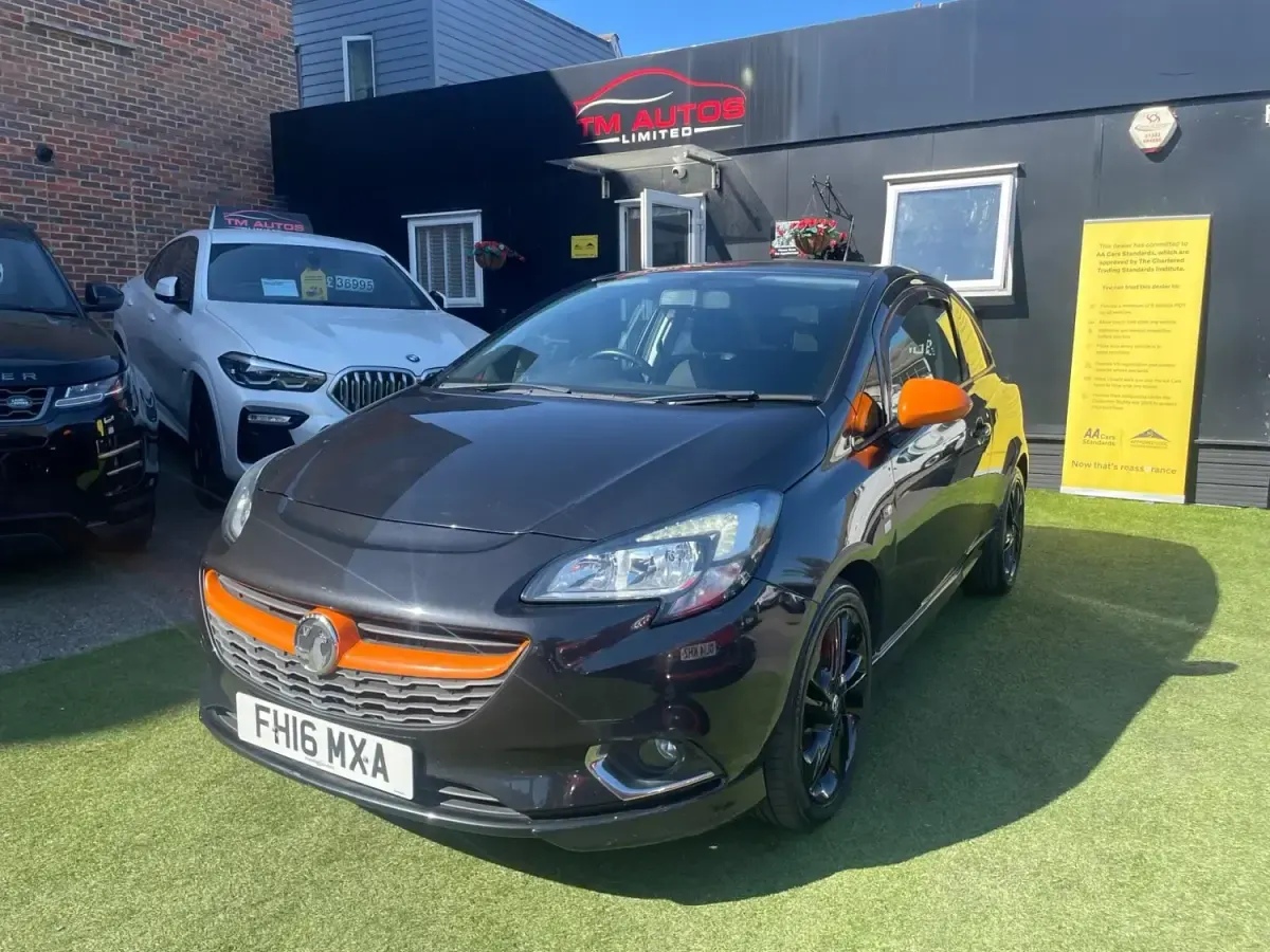 Używany Vauxhall Corsa Edition 2016 Czarny Hatchback