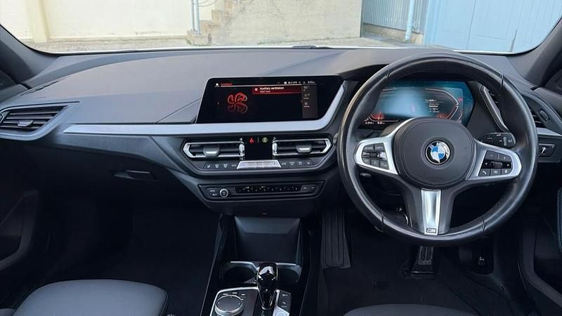 Used BMW 118 M Sport 136 HP (100 kW) 2022 White Hatchback