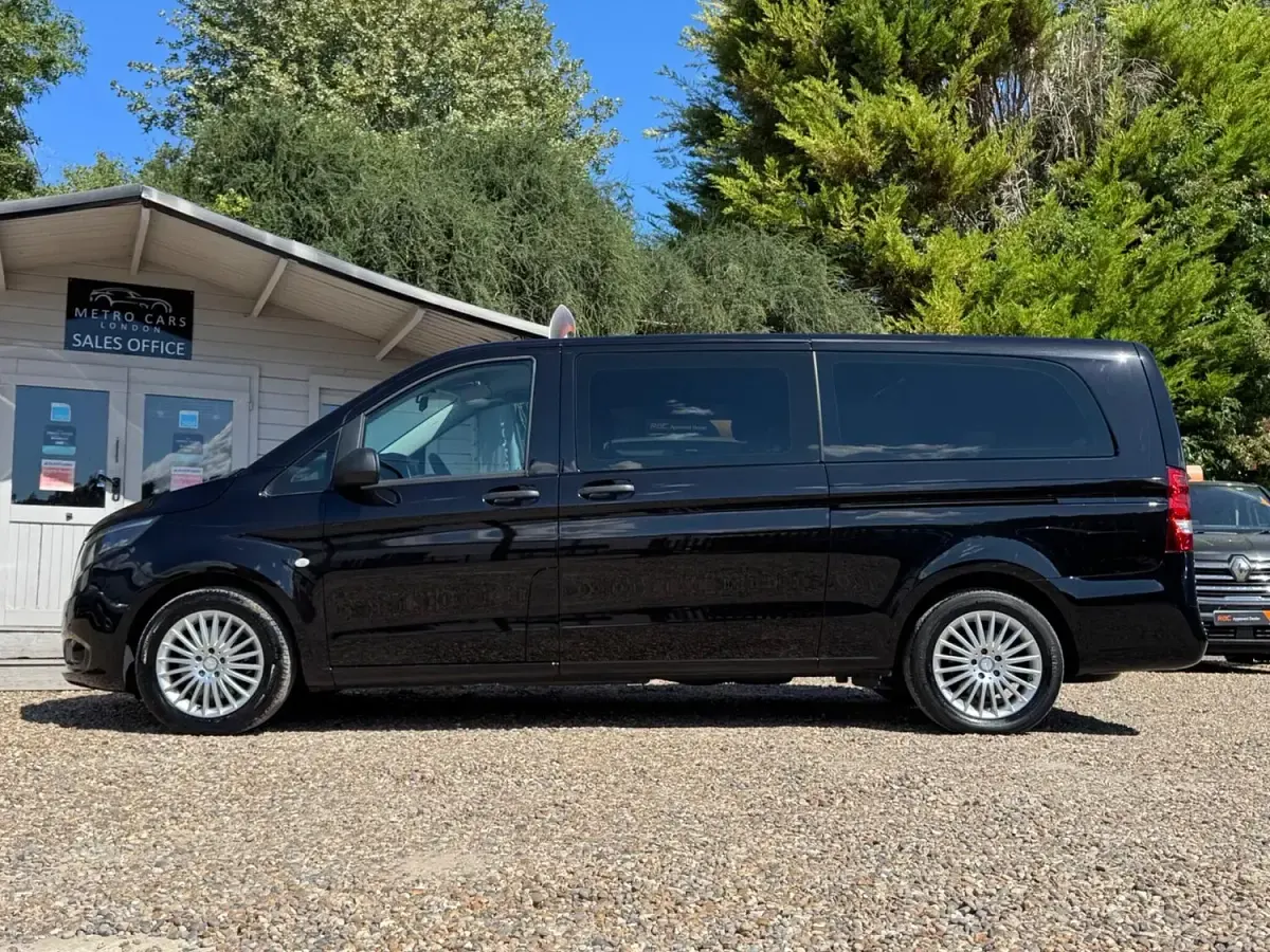 Used Mercedes Vito 187 HP (137 kW) 2017 Black Van