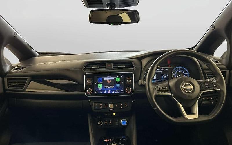 Used Nissan Leaf N-Connecta 110 kW (150 HP) 2025 Hatchback