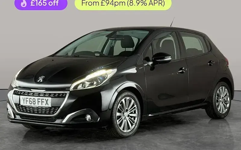 Used Peugeot 208 Signature Sky 82 HP (60 kW) 2019 Hatchback