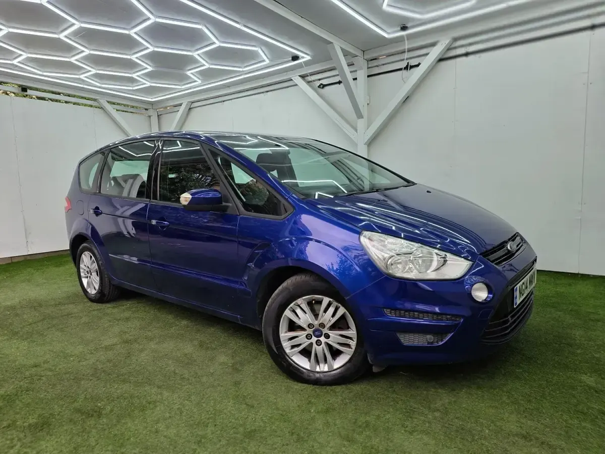Used Ford S-MAX Zetec 2014 Blue MPV