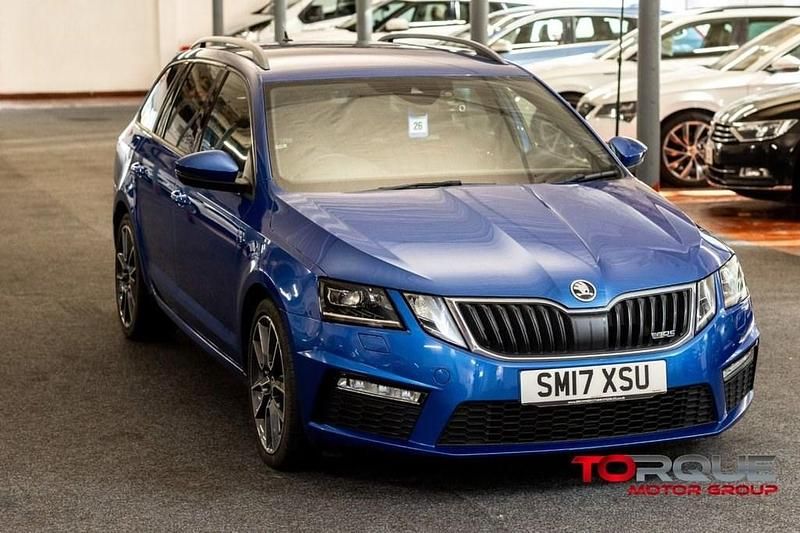Used Skoda Octavia vRS 184 HP (135 kW) 2017 Blue Estate