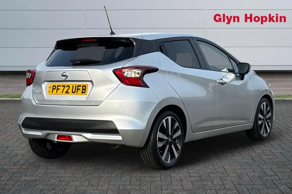 Usado Nissan Micra Tekna 92 HP (67 kW) 2023 Prateado Citadino