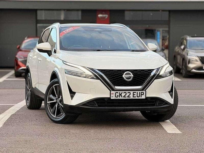 White Used 2022 Nissan Qashqai Tekna SUV | £16,799 (Fair price) - Image 1/4
