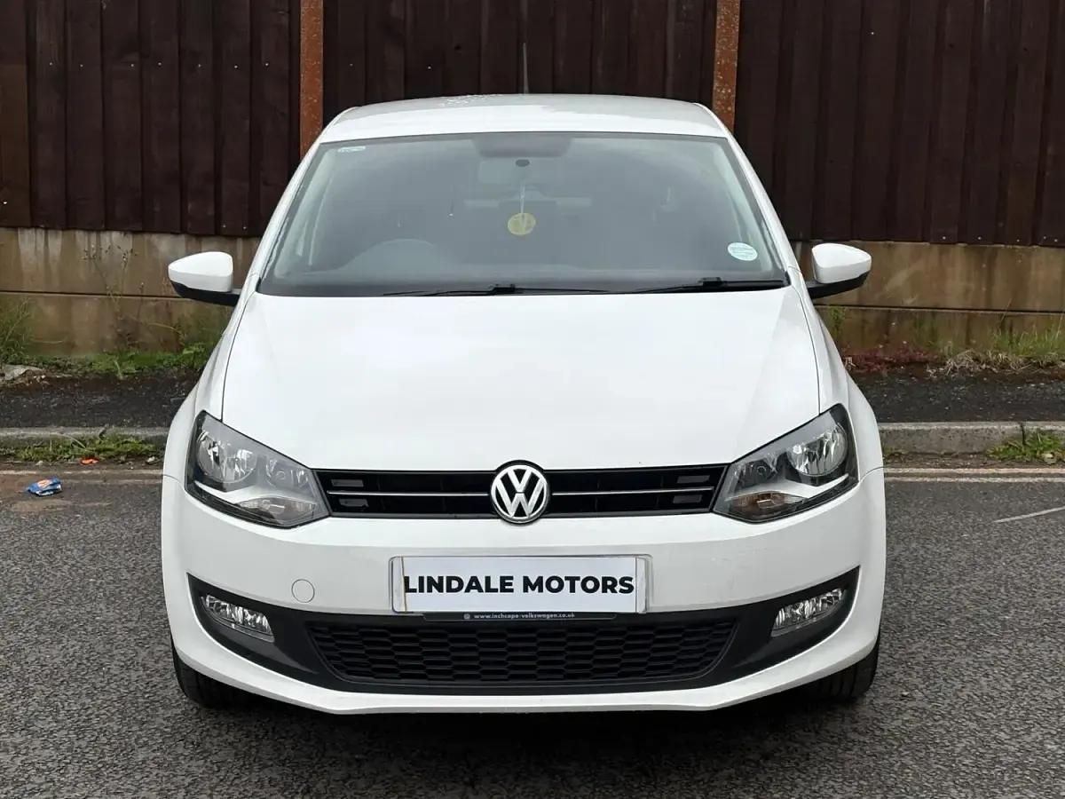 Used VW Polo Match 60 HP (44 kW) 2011 White Hatchback