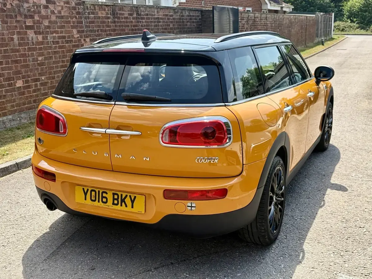 Used Mini Cooper Clubman 136 HP (100 kW) 2016 Orange Estate